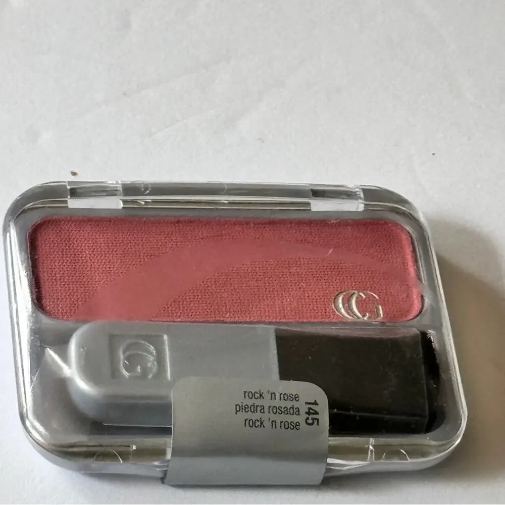 CoverGirl Makeup Beauty Rock n Rose Eyeshadow NWT